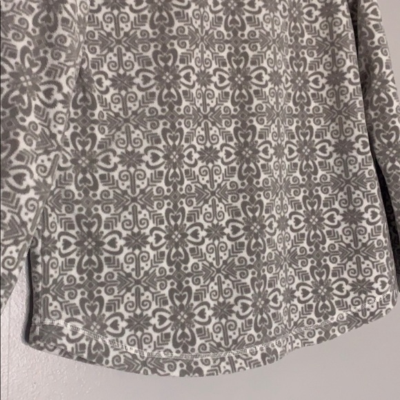 Karen Scott sport snowflake print fleece Long sleeve pullover small women’s grey - Picture 2 of 7